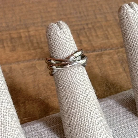 NWOT Sz5 Intertwined Rolling Ring Park Lane Jewelry Unite Silver Tone Interlock - Picture 1 of 6